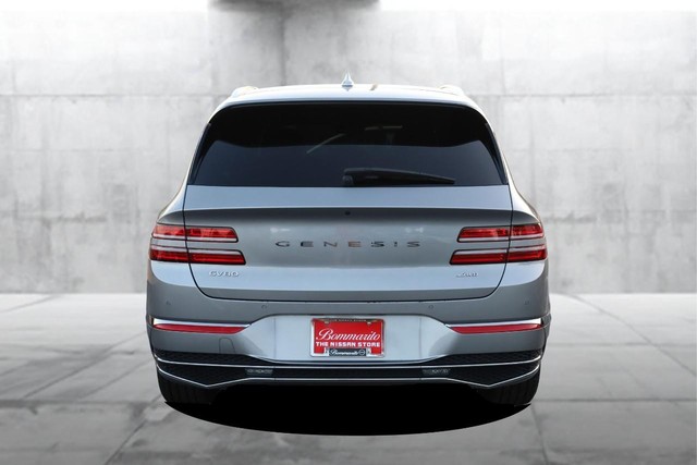 Genesis GV80 Vehicle Full-screen Gallery Image 06