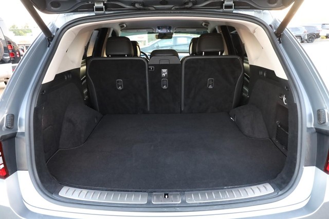 Genesis GV80 Vehicle Full-screen Gallery Image 07