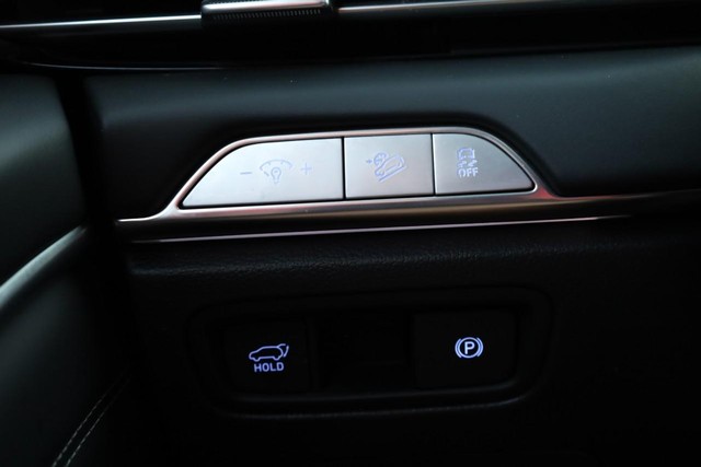 Genesis GV80 Vehicle Full-screen Gallery Image 20
