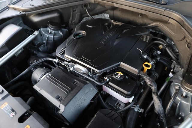 Genesis GV80 Vehicle Full-screen Gallery Image 28