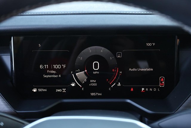 GMC Acadia Vehicle Full-screen Gallery Image 14