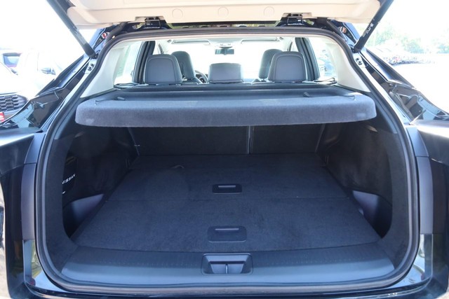 Nissan ARIYA Vehicle Full-screen Gallery Image 7