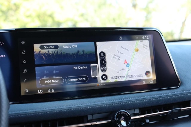 Nissan ARIYA Vehicle Full-screen Gallery Image 11