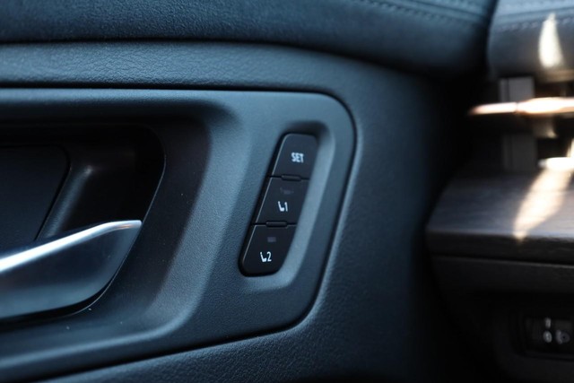 Nissan ARIYA Vehicle Full-screen Gallery Image 19