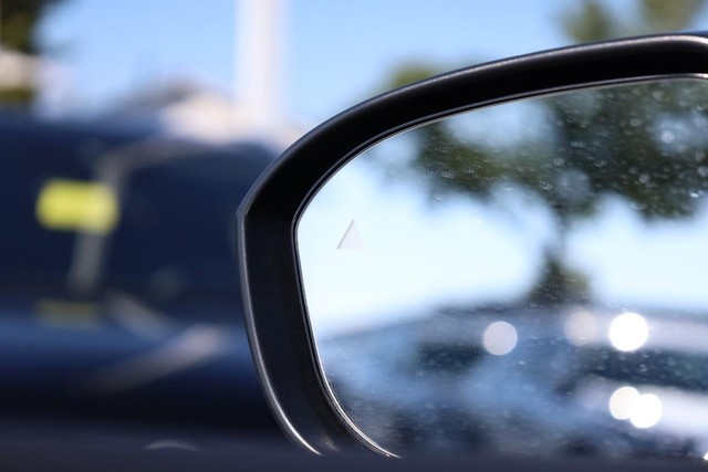 Nissan ARIYA Vehicle Full-screen Gallery Image 21