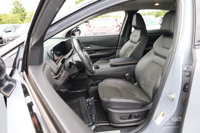 Nissan ARIYA Vehicle Full-screen Gallery Image 8