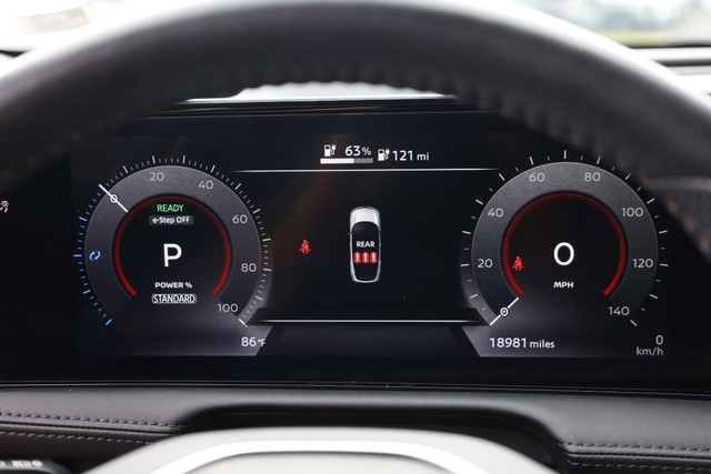 Nissan ARIYA Vehicle Full-screen Gallery Image 10