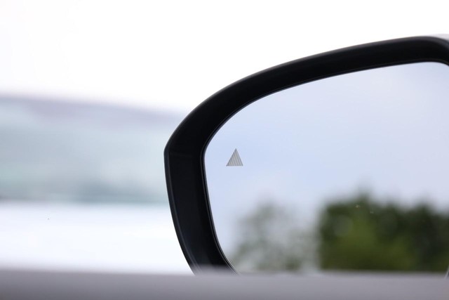 Nissan ARIYA Vehicle Full-screen Gallery Image 21