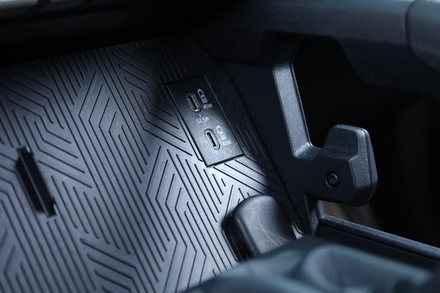 Toyota 4Runner Vehicle Image 14