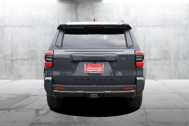 Toyota 4Runner Vehicle Image 06
