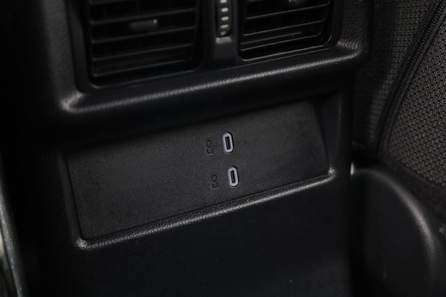 Toyota 4Runner Vehicle Image 22