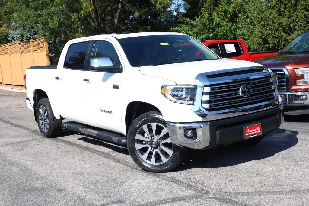 Toyota Tundra 4WD Vehicle Full-screen Gallery Image 2