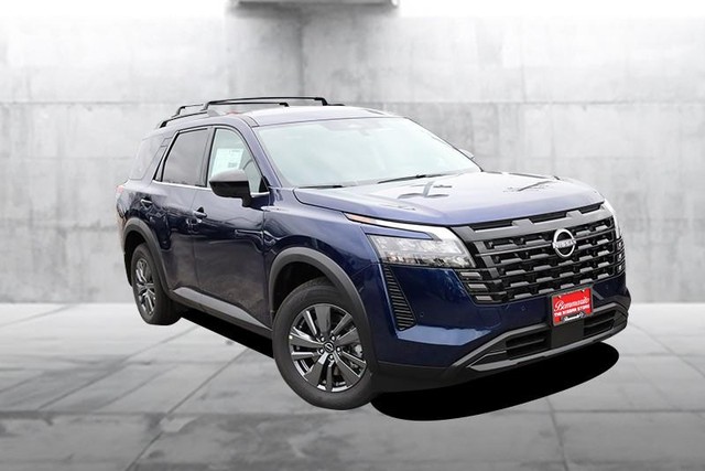 Nissan Pathfinder Vehicle Image 02