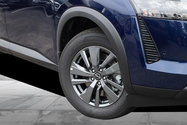 Nissan Pathfinder Vehicle Image 03