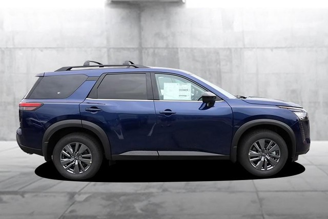 Nissan Pathfinder Vehicle Image 05