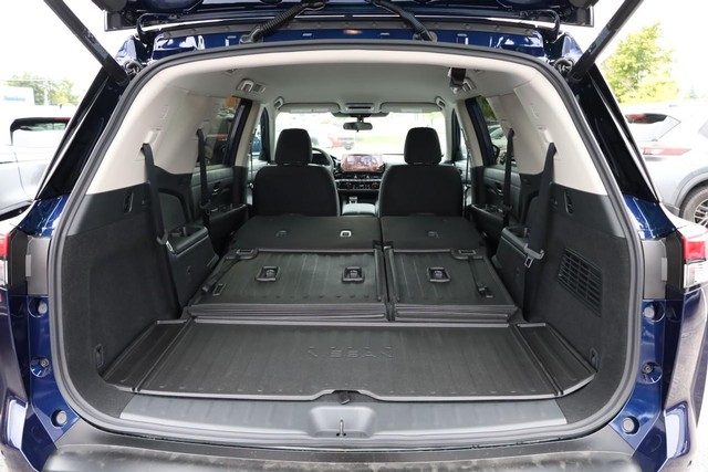 Nissan Pathfinder Vehicle Image 09