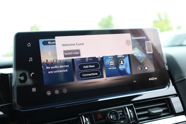 Nissan Pathfinder Vehicle Image 13
