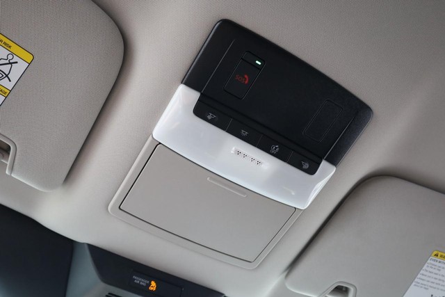 Nissan Pathfinder Vehicle Image 19