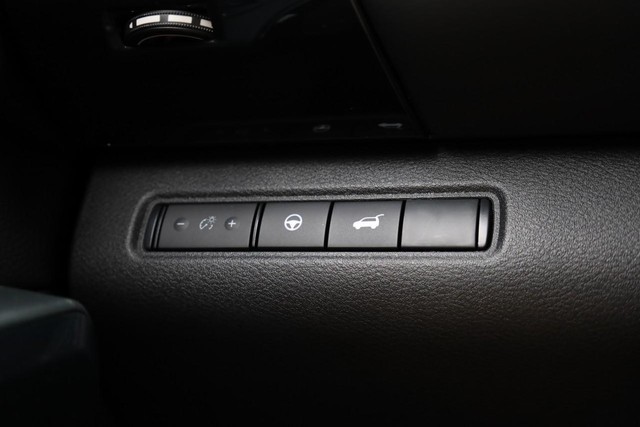 Nissan Pathfinder Vehicle Image 21