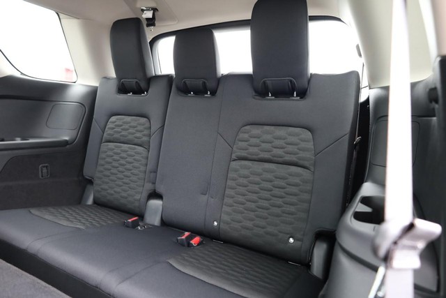Nissan Pathfinder Vehicle Image 27