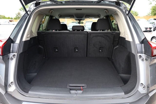 Nissan Rogue Vehicle Image 06