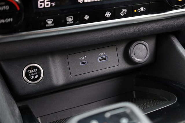 Nissan Rogue Vehicle Image 13