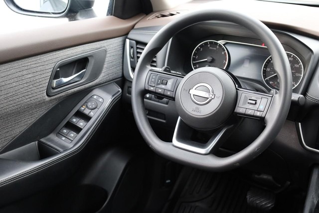 Nissan Rogue Vehicle Image 22