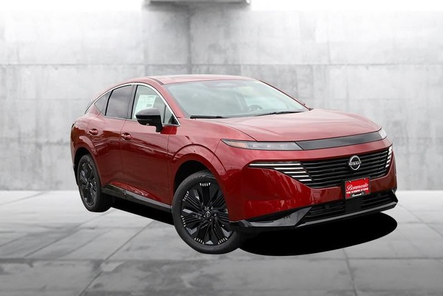 Nissan Murano Vehicle Full-screen Gallery Image 2
