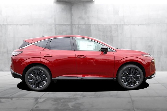 Nissan Murano Vehicle Full-screen Gallery Image 5