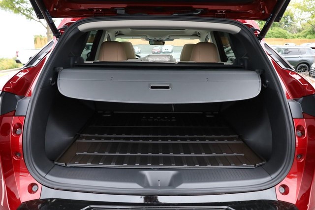 Nissan Murano Vehicle Full-screen Gallery Image 8
