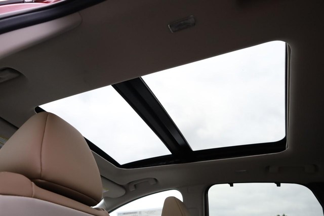 Nissan Murano Vehicle Full-screen Gallery Image 11