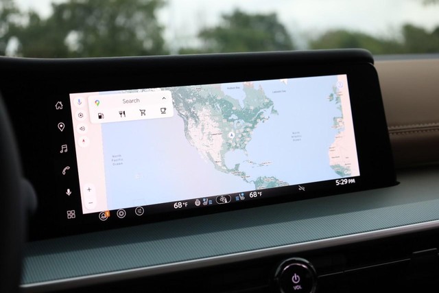 Nissan Murano Vehicle Full-screen Gallery Image 15