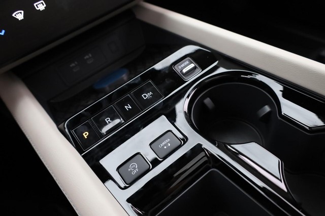 Nissan Murano Vehicle Full-screen Gallery Image 20
