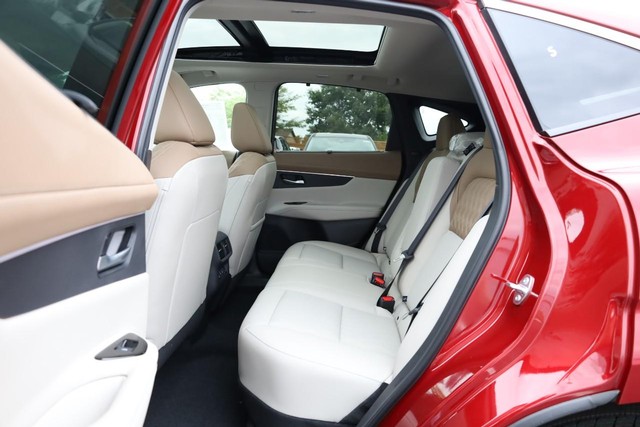 Nissan Murano Vehicle Full-screen Gallery Image 26