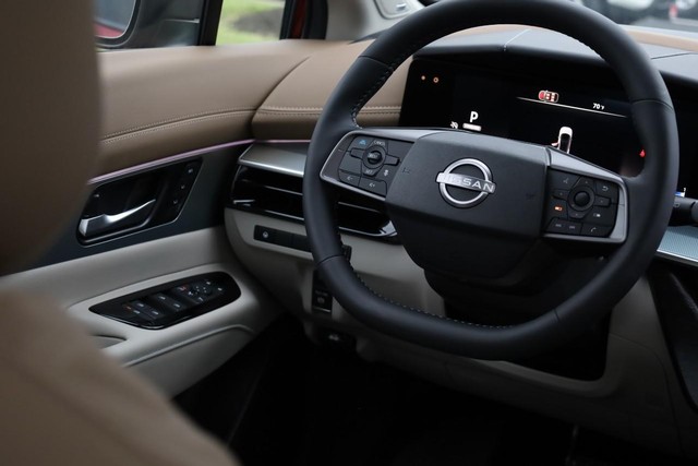 Nissan Murano Vehicle Full-screen Gallery Image 30