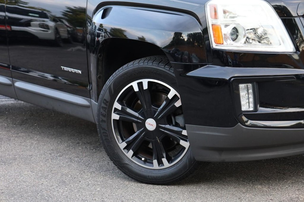 GMC Terrain Vehicle Image 03