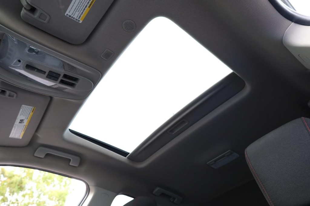 GMC Terrain Vehicle Image 09