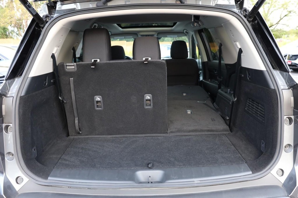 Nissan Pathfinder Vehicle Image 08