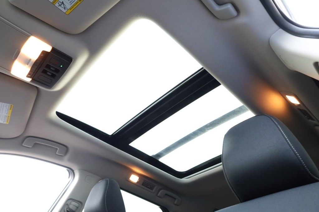 Nissan Pathfinder Vehicle Image 11