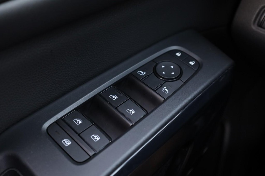 Nissan Pathfinder Vehicle Image 21