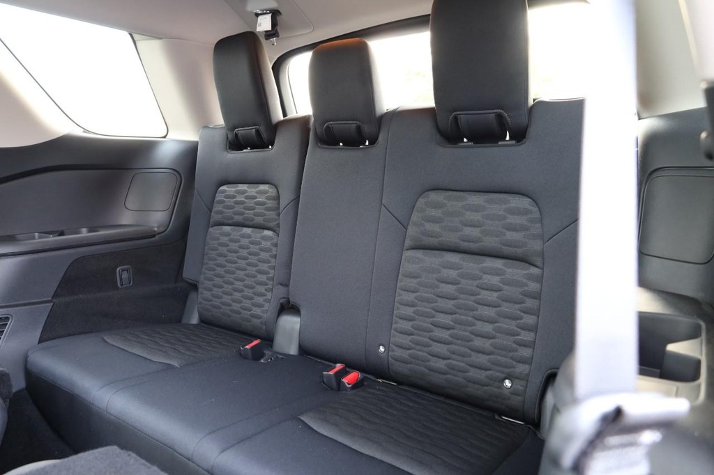 Nissan Pathfinder Vehicle Image 28