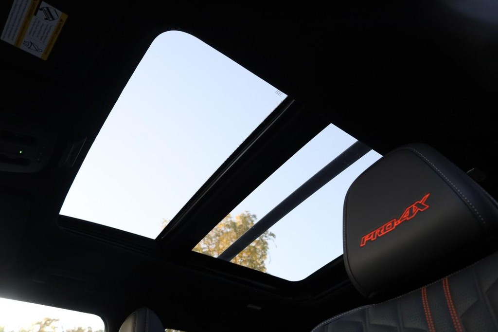 Nissan Armada Vehicle Image 10