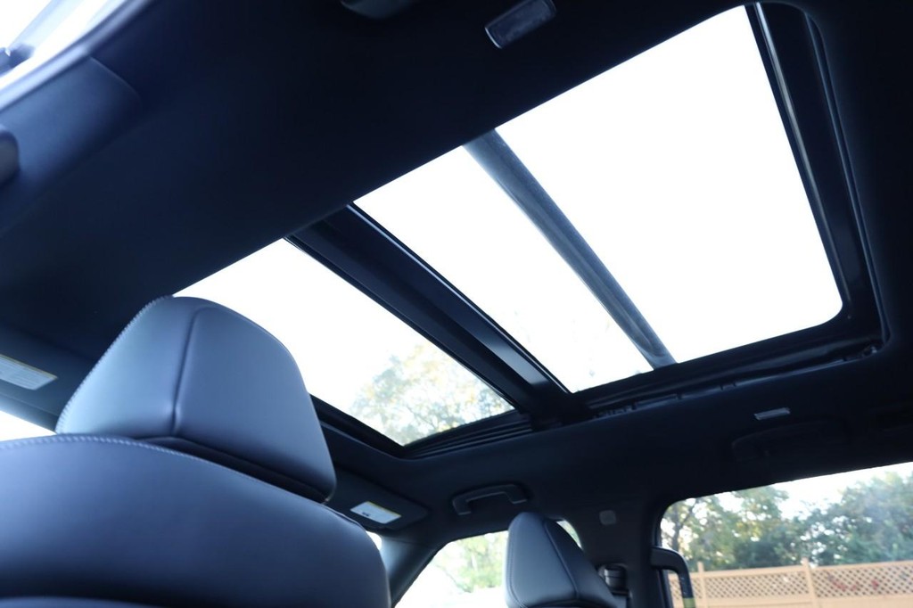 Nissan Armada Vehicle Image 11