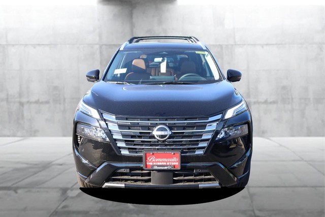Nissan Rogue Vehicle Image 04