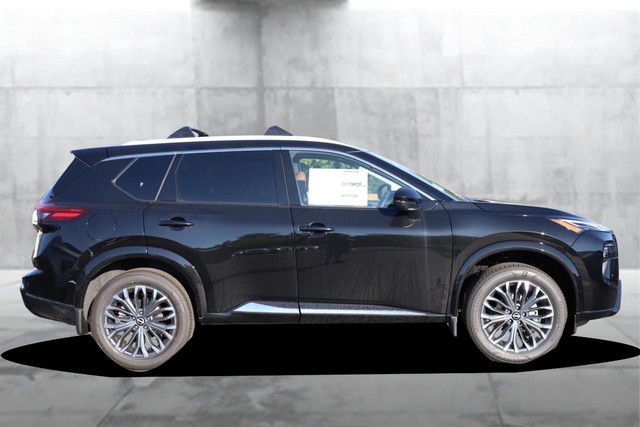 Nissan Rogue Vehicle Image 05