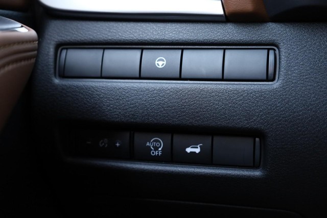 Nissan Rogue Vehicle Image 22