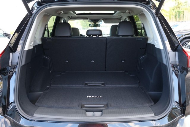 Nissan Rogue Vehicle Image 06