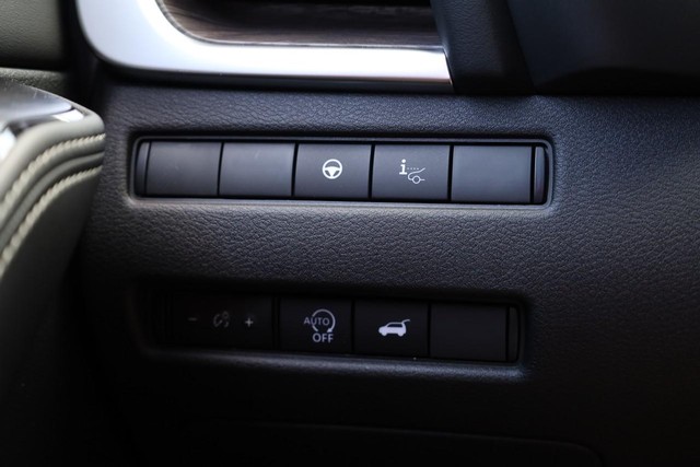 Nissan Rogue Vehicle Image 20