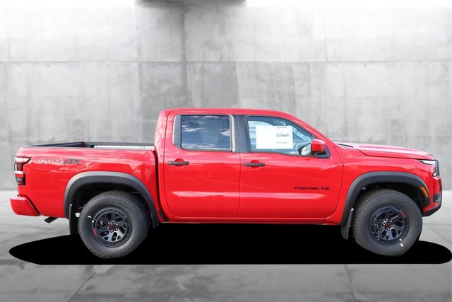 Nissan Frontier Vehicle Full-screen Gallery Image 5