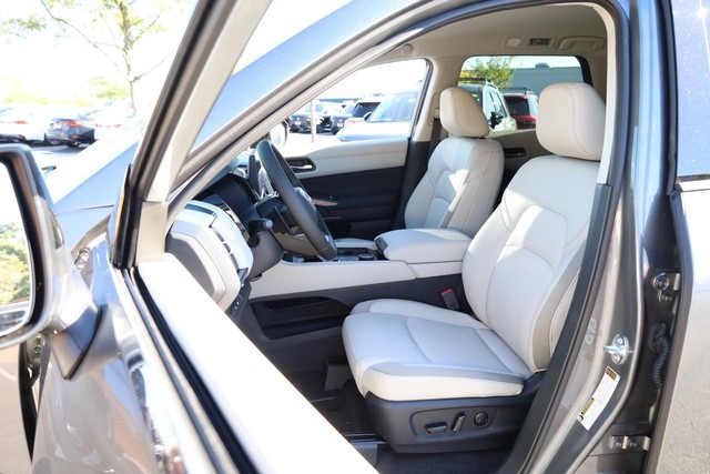 Nissan Pathfinder Vehicle Image 08